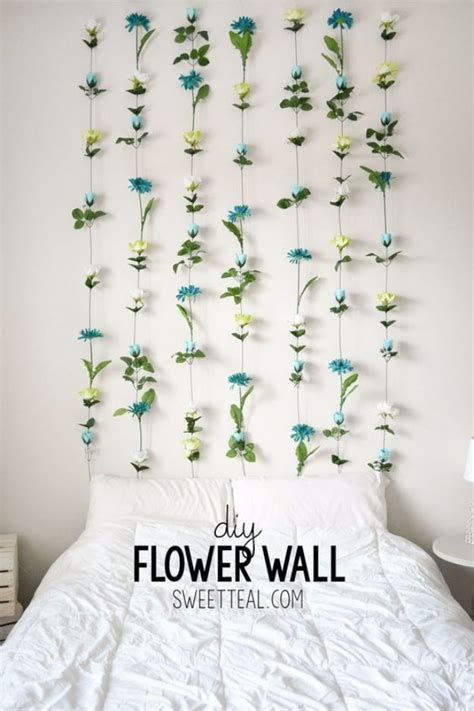 31 Easy DIY Room Decor Ideas That Are Basically Magic ... Genius ways to make paper decor and play with paper how to make unique candies box and play with paper toys in a race?