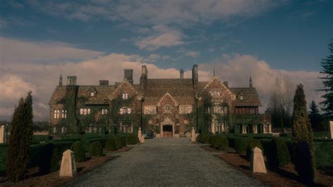Print notepaper that can be personalized for messages to students, parents, administrators, substitute teachers, and colleagues. The Haunting Of Bly Manor Zillow Listing Is Creepy