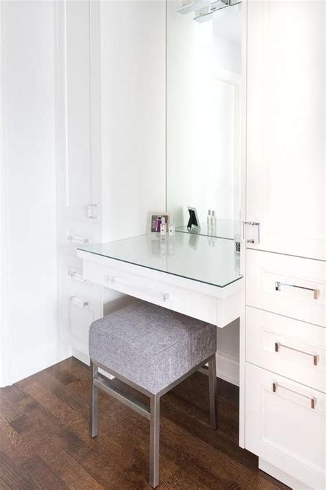 Oh man what i would give to own that piece! Chic dressing room boasts a built in make up vanity with ...