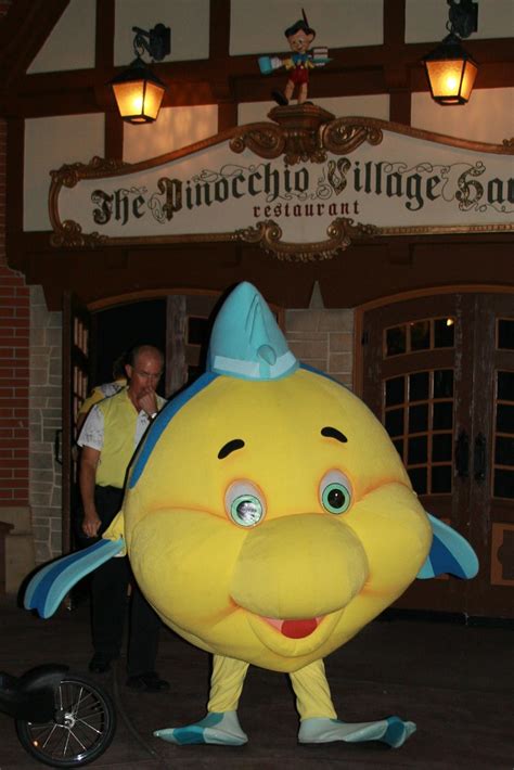 Flounder At Disney Character Central