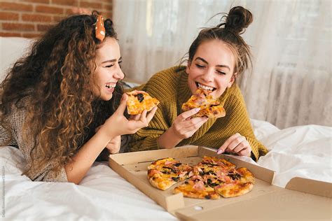 is pizza really unhealthy as we think it is di nutrition tips that every pizza lover will thank