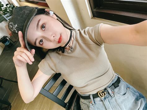 Albee認在「流理台直接來」 親密房事全說了 - 鏡週刊 Mirror Media