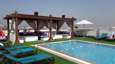 Schöner Pool Hilton Garden Inn Dubai Al Mina Dubai • Holidaycheck Dubai Vereinigte