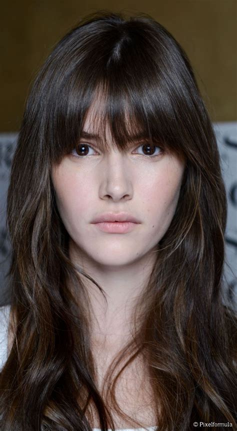 Fantastic Fringe How To Master French Girl Bangs Tagli Capelli Con