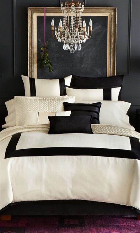 15 Luxurious Black And Gold Bedrooms With Images Beautiful Bedroom