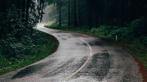 Rainy Road Wallpapers Top Free Rainy Road Backgrounds Wallpaperaccess