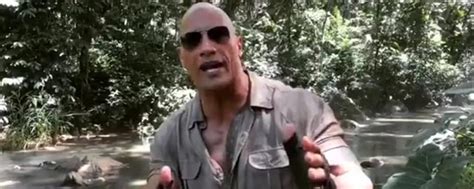 Jumanji La Vidéo Où Dwayne Johnson Part à Laventure Sur Le Tournage