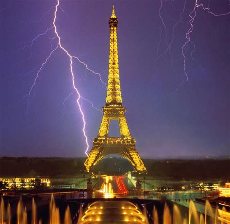 Where did you hear about paris? Wahrzeichen: Seit 126 Jahren steht der Eiffelturm in Paris ...