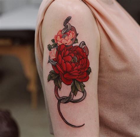 The kayaker should not have gone near it and is definitely not using good judgment. Yuuz snake tattoo | Tattoos, Different styles of tattoos ...