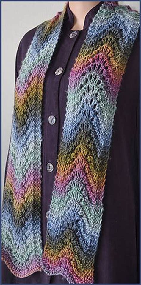 6,000+ vectors, stock photos & psd files. Ravelry: Mochi Plus Feather-Fan Scarf pattern by Susan Druding