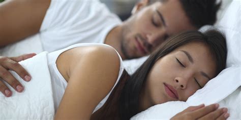 Women Spend A Longer Time In Bed But Get Less Sleep Than Men Study Huffpost