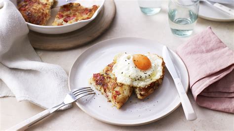 Never let your eggs go to waste again with these recipes so good they'll give you even more reason to eat an egg every day. Recipes That Use A Lot Of Eggs Uk : Eggs are so nutritious that they're often referred to as ...
