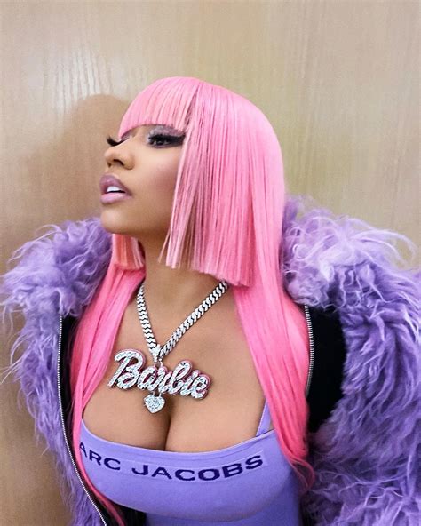 Nicki Debuts Pink Enigma Wig Entertainment News Gaga Daily