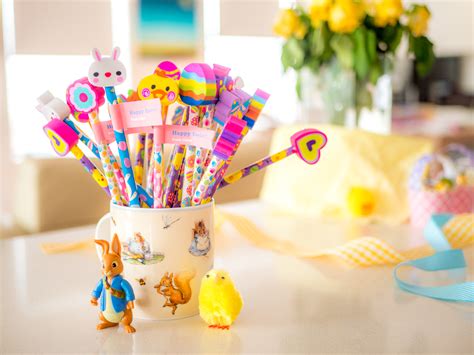 Check spelling or type a new query. 10 Easter Gift Ideas for Teachers & Classmates - School Mum