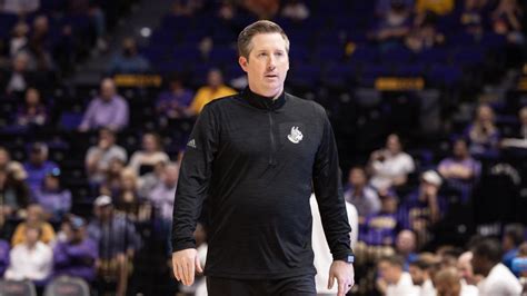 Wofford Men S Basketball Coach Resigns After Reported Forced Leave Of Absence