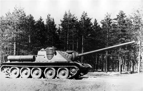 Soviet Tank Destroyer Su 100 1944 World War Photos