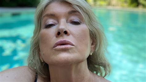 Martha Stewart Is Sports Illustrated S Swimsuit Issue Cover Girl Glamour