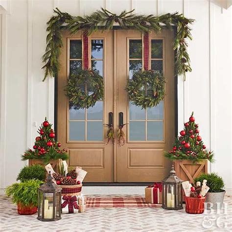 The Best Christmas Front Door Decorations Ideas 10 Magzhouse