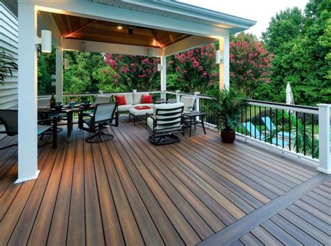It protects new or bare wood while enhancing its natural beauty. 20+ Transitional Deck Designs, Decorating Ideas | Design ...
