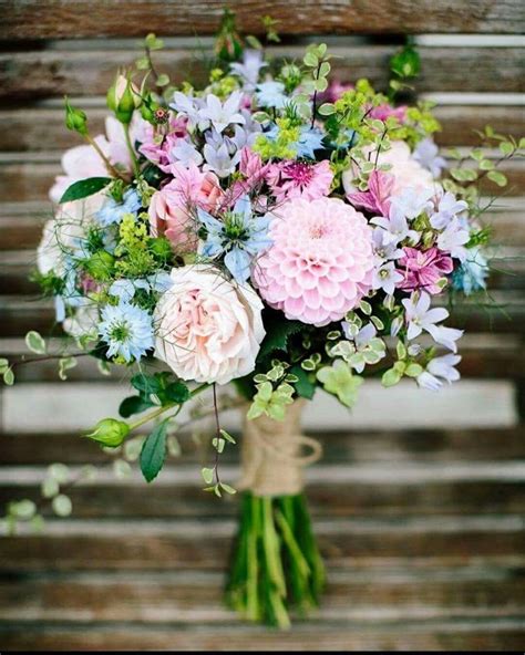 Pin By Melissa Hunter On Wedding Bouquets With Images Pastel Bridal