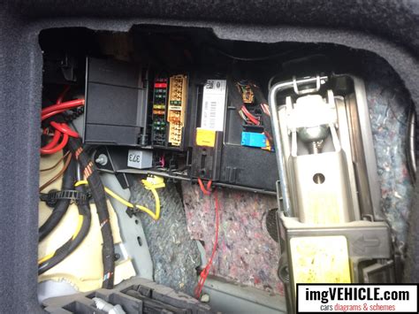 Maybe you would like to learn more about one of these? Audi A6 C6 (2004-2011) Fuse box diagrams & schemes - imgVEHICLE.com