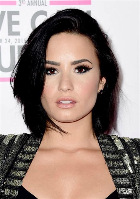 Top 32 Demi Lovatos Hairstyles And Haircut Ideas For You To Try