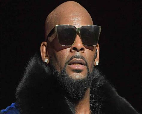 6646626 likes · 121412 talking about this. R. Kelly released after pleading not guilty to 10 sexual ...