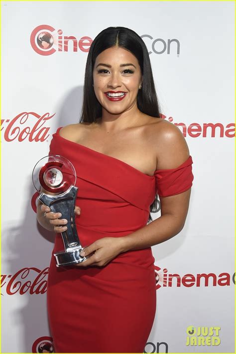 Gina Rodriguez Is Red Hot For Cinemacon 2016 Awards Photo 3631778
