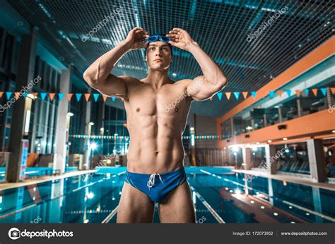 Muscular Swimmer Stock Photo By ArturVerkhovetskiy 172073952