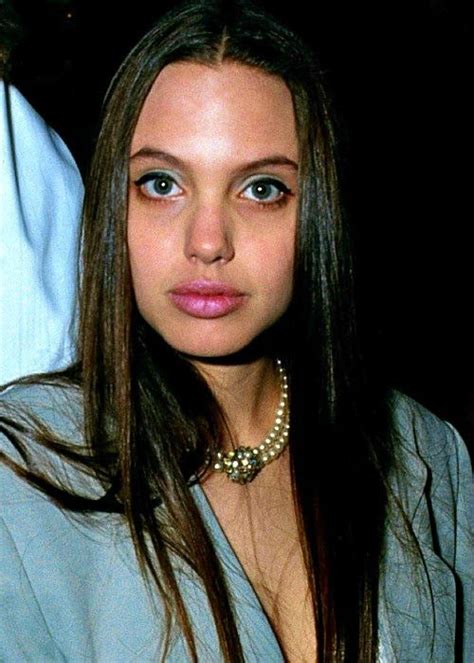 Pin De Isabelleabreu Em Angelina Jolie Em 2022