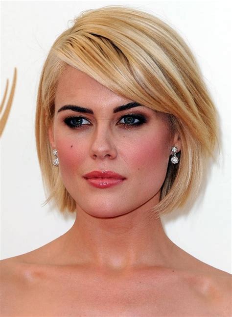 It allows trying many versatile looks and gives you the ability to change up your look at a moment's notice. 20 Prettiest Short Bob Hairstyles and Haircuts