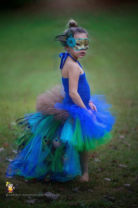 Continuing my october monday costume tutorial feature, i am pleased to present the diy peacock what you need: Pretty Homemade Peacock Costume for a Girl | Peacock halloween costume, Halloween costume ...