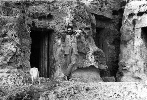 Flinders Petrie Archaeologist Archaeology