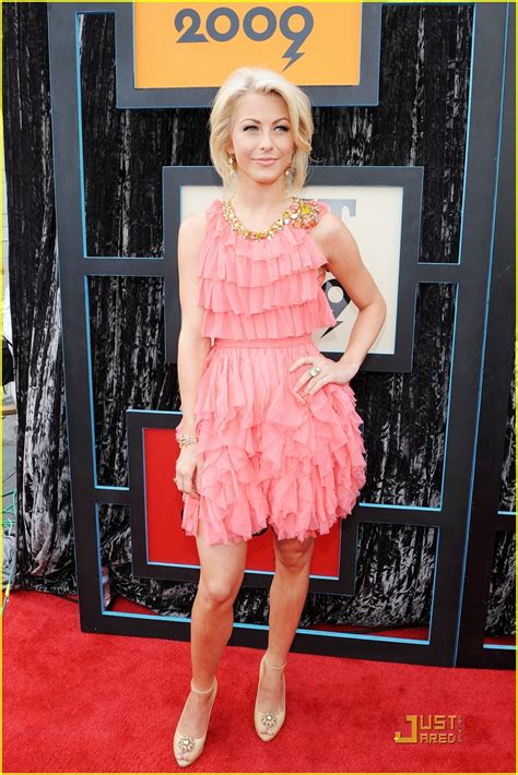 Full Sized Photo Of Julianne Hough Cmt Music Awards 08 Julianne Hough