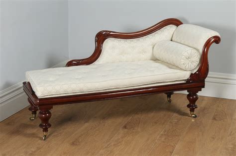 Antique Victorian Mahogany Upholstered Cream And Pale Gold Chaise Longue