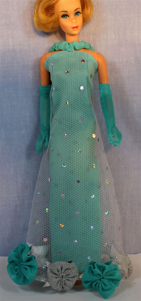 Barbie S Mod Era Evening Gown Extravaganza In A Beautiful Blue Reproduction Color Variation