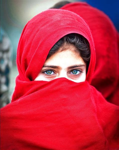 Red Beauty Afghan Girl Photojournalism Beautiful People