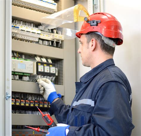 Electrical Safety in the Workplace: 2018 NFPA 70E Regulations ...