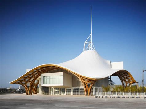Shigeru Ban Architects Jean De Gastines Roland Halbe · Centre