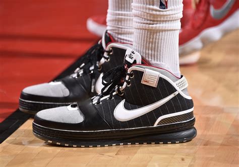 See more ideas about shoes, nike, lamarcus aldridge. NBA Kicks of the Night