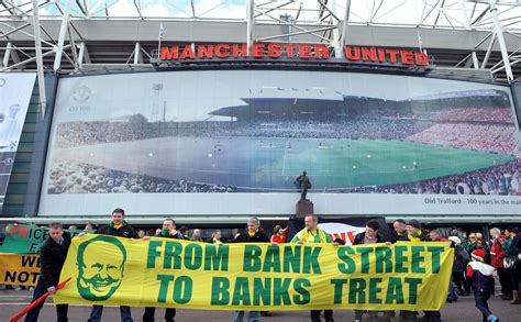True manchester united supporters have had enough of the glazers. 'Red Knights': Glazers told to loosen Manchester United ...