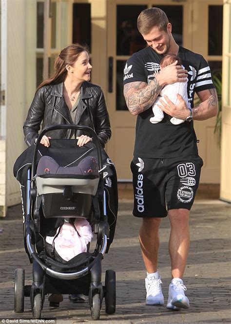 Dan Osborne Showers His Newborn Daughter With Kisses With Jacqueline Jossa Daily Mail Online