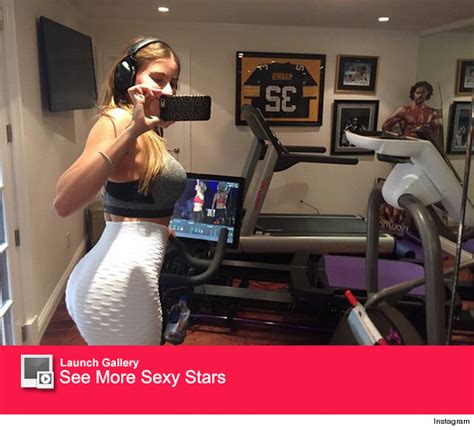 Sofia Vergara Shows Off Big Booty In Sexy Gym Selfie
