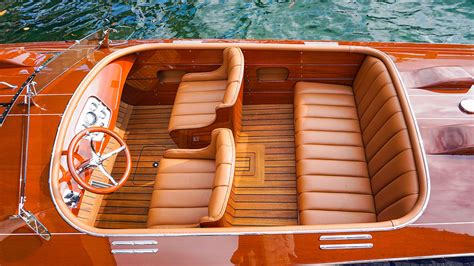 5 Beautiful Wooden Boats That Blend Classic Design With Modern Technology
