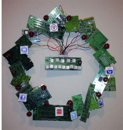 Technology Christmas Wreath For Geeks Nerds Nerdy Christmas