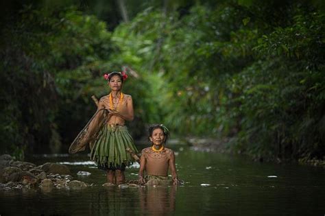 揭秘印尼傳統部落真實生活，男女老少全都赤身露體 每日頭條