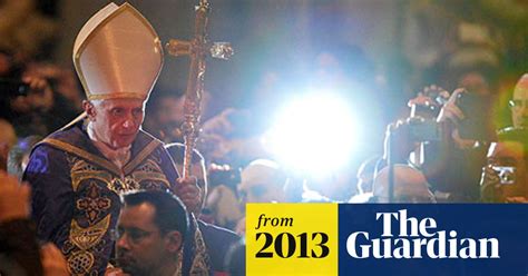 Che Bello Pope Benedicts Fans And Believers Assemble For Farewell