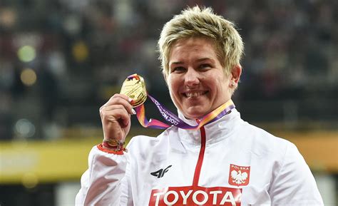 The bulk of his professional career was spent with legia warsaw and in spain. Anita Włodarczyk - Super Express