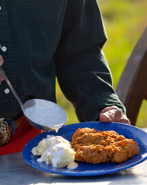 Junkie usually refers to a person with an addiction. This is what 100 Calories of Healthy Food looks like ...