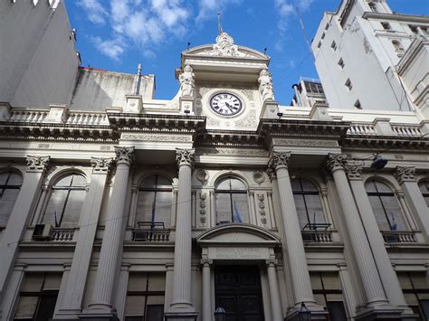 Bienvenido al banco de españa, el banco central nacional y el supervisor del sistema bancario español junto al banco central europeo (bce) en el marco del mecanismo único de supervisión. ¿Qué es un Banco Central? ~ El Pillo Ilustrativo